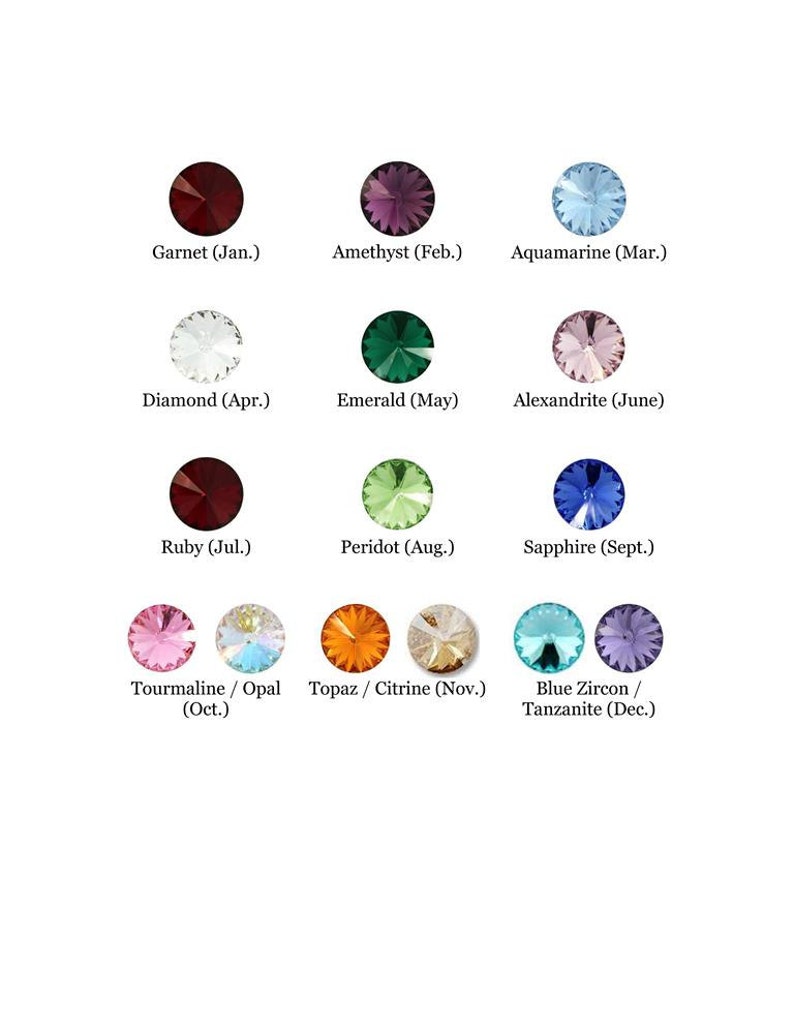 Op de afbeelding: Een tabel met geboortesteen voor elke maand van het jaar. De tabel toont een klein, duidelijk beeld van elke geboortesteen. De geboortesteen zijn: Granaat, Amethist, Aquamarijn, Diamant, Smaragd, Alexandriet, Robijn, Peridoot, Saffier, Toermalijn/Opaal, Topaas/Citrien en Blauwe Zirkoon/Tanzaniet.
