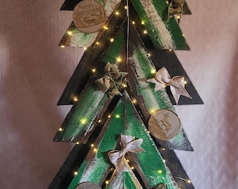 Hunting Pallet Wood Christmas Tree