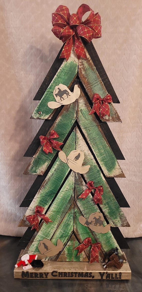 Cowboy Pallet Wood Christmas Tree