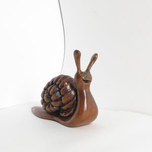 Wandsticker & Holzmagnet – Schnecke Mit Blauer Schleife, Ca. 10x8,5 Cm, Personalisierbar Mit Namen, Für Kinderzimmer & Kühlschrank