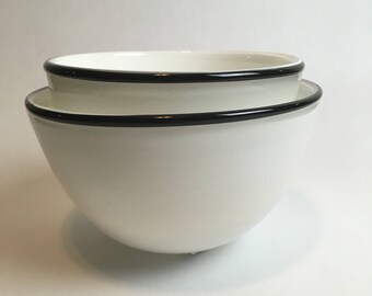Black and white blown glass bowl set
