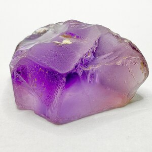 Außergewöhnlicher übergroßer roher Amethyst, raues Sammlerstück, Museumsqualität, Rohsteingewicht in 70 Karat