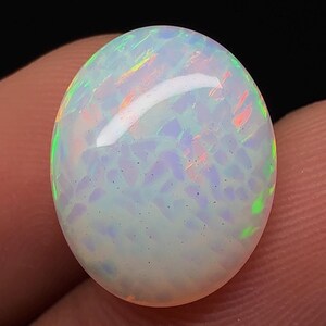 Cabujón de ópalo etíope: Ópalo Welo multicolor, opalino con patrón de panal para la fabricación de joyas.