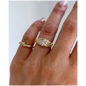 2 Carat Pear Lab Grown Diamond Ring in 14K Yellow Gold – Elegant Engagement Ring Gift for Her