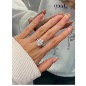 3 Carat Oval Lab Grown Diamond Engagement Ring – E VS1, 18K Gold, Dainty & Elegant
