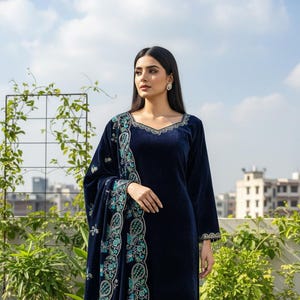 Indisches Samt Set 3-Teilig | Kurti Pant Dupatta mit Faden- und Ablaufgarn | Bereit zu ethnischen Outfit tragen
