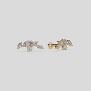 花びらスタッドピアス | 繊細な花柄スタッド | 925スターリングシルバー | ゴールドヴェルメイユピアス | ミニマルな普段使いのジュエリー | 彼女へのギフト