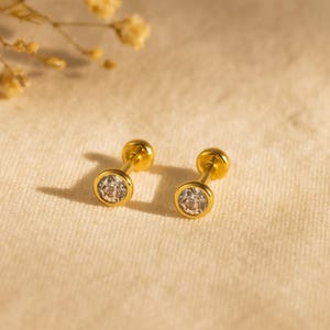Gold Vermeil Round Simulated Diamond Stud Earrings: 925 Silver