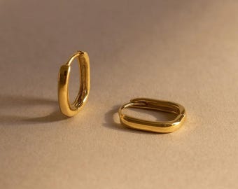 Pendientes de aro ovalados / Plata de ley 925 con baño de oro de 18k / Pendientes de aro delicados para el día a día