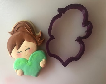 Miss Doughmestic Kids - Cortador de galletas o cortador de fondant y cortador de arcilla con forma de niña n.° 1 en forma de corazón