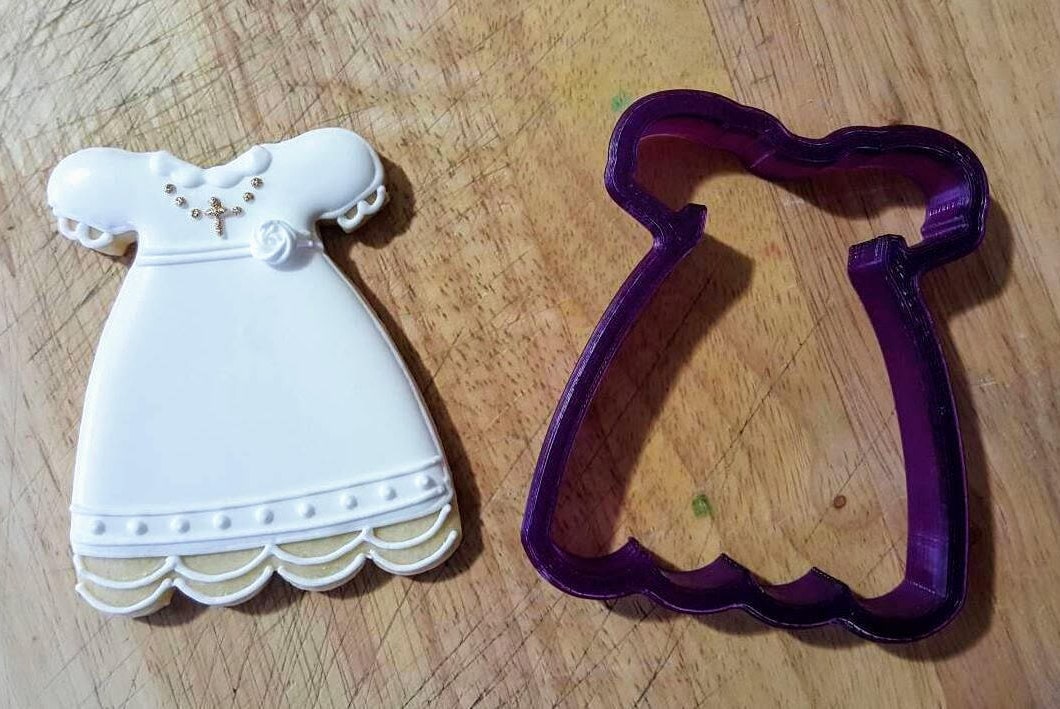 Communion Girl In Prayer Cookie Mold – Breakdown Cookie Cutter, PLA Material (Made In Italy) 2 thumbnail image