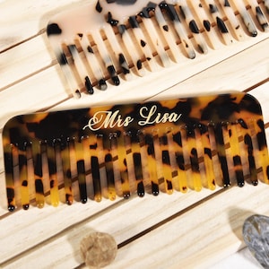 Peine de tortuga personalizado, peine con nombre personalizado, peine grabado, regalo de dama de honor, regalo de boda para ella, peine de bolsillo
