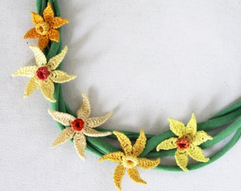 Crochet Daffodil Flowers and Necklace Pattern