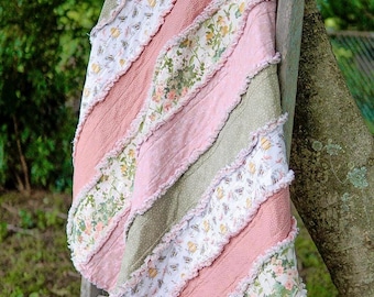 Honeybee - Baby Rag Quilt