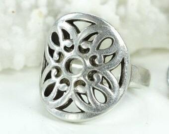 Silver Round Filigree Ring, Statement ring, ethnic finger Rings, boho yoga ring, gift for her
