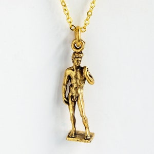 Collier en or avec statue de David, sculpture de Michel-Ange, bijoux d'histoire de l'art