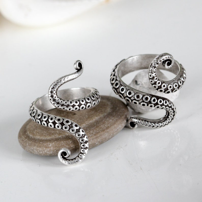 Octopus ring, silver squid ring, tentacle ring, octopus band, Sea life jewelry, Gothic ring, Boho Minimalist jewelry, Mother's Day gift image 5