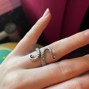 Octopus ring, silver squid ring, tentacle ring, octopus band, Sea life jewelry, Gothic ring, Boho Minimalist jewelry, Mother's Day gift image 2