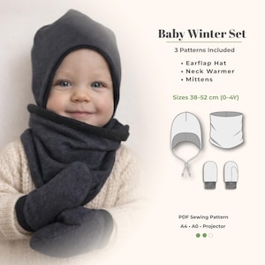 Può includere: Un set invernale per neonati grigio scuro che include un cappello con paraorecchie, uno scaldacollo e muffole. Il testo recita Baby Winter Set, 3 Patterns Included, Earflap Hat, Neck Warmer, Mittens, Sizes 38-52 cm (0-4Y), PDF Sewing Pattern A4, A0, Projector.