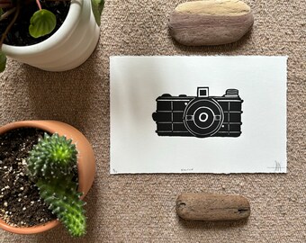 Handmade - Falcon Camera Art - Artwork Linocut