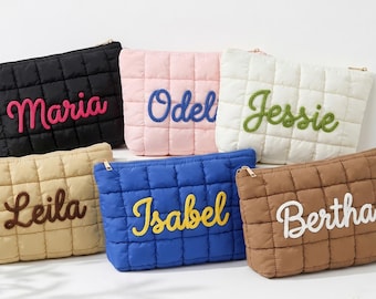 Pochette trapuntata personalizzata per damigella d'onore, pochette cosmetica imbottita con nome personalizzato, borsa da toilette in nylon, regalo per damigella d'onore, borsa da viaggio per donna