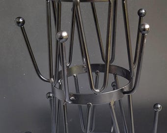 Soporte para tazas de metal negro de estilo vintage / Soporte rústico para tazas de café / Organizador de encimera de cocina campestre