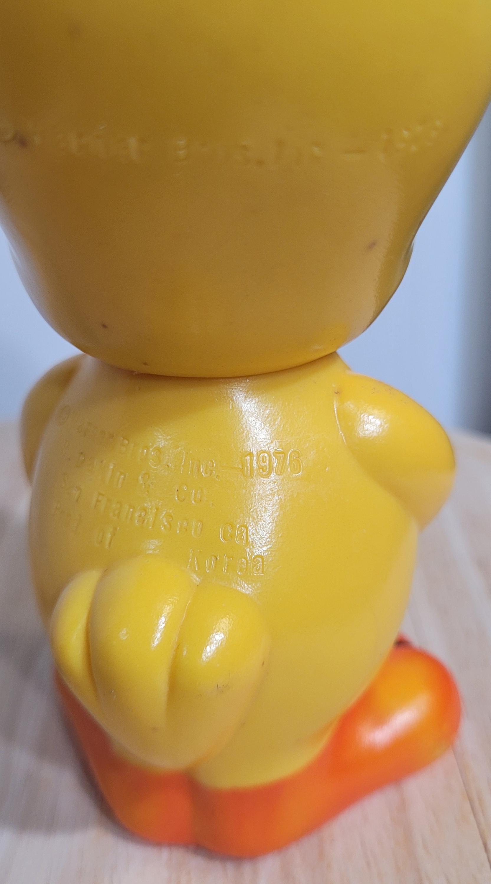 Vintage 1976 Tweety Bird Coin Bank - Warner Bros - Looney Tunes