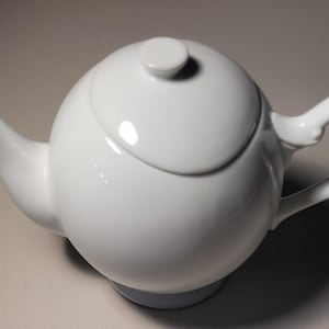 Godinger White Porcelain Teapot with Lid | Classic Round Teapot | Minimalist Tea Server | Elegant Vintage-Style Teaware