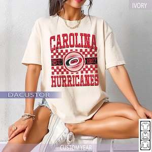 Camiseta de hockey vintage de los Carolina Hurricanes de Comfort Colors®, camiseta retro de hockey sobre hielo de Carolina, camiseta de aficionado de los Hurricanes