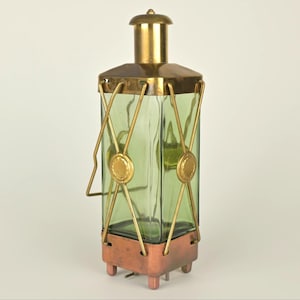 Decanter per liquori musicale d&#39;epoca - Raro articolo da bar svedese in vetro verde e ottone di metà secolo