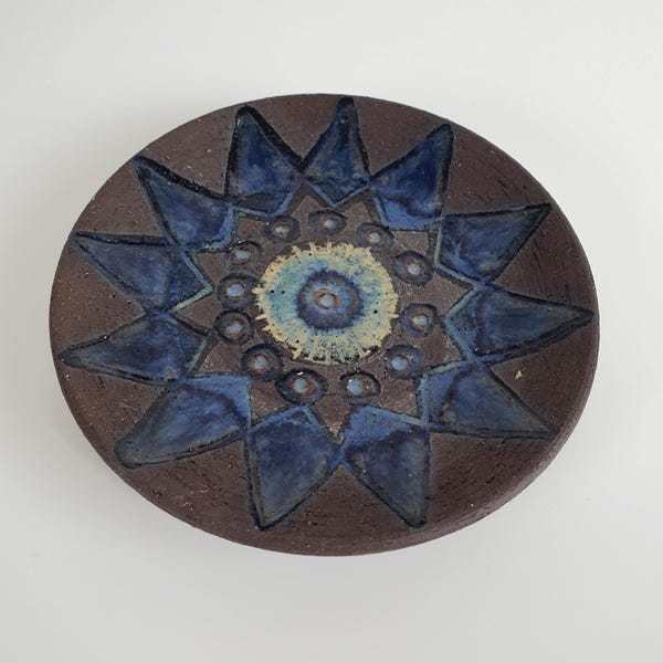 Elsi Borelius Studio Pottery Dish: Blue & Brown Geometric Sunburst Plate, Scandinavian Mid Century Ceramic Art