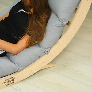 Houten chaise longue: schommelkussen voor buiten voor dutjes in de tuin, gezellig terrasmeubilair afbeelding 7