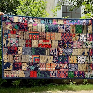 Decorazione murale hippie, arazzo indiano da parete / Arazzo da parete patchwork colorato - decorazione per sala yoga o meditazione / arazzo da parete in sari fatto a mano
