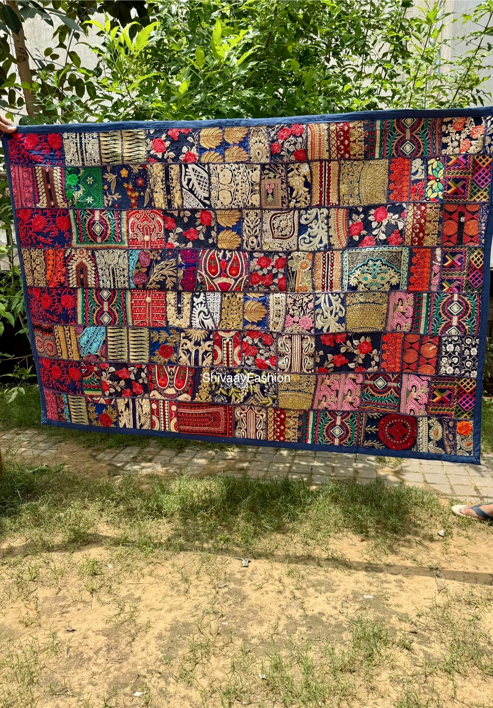 インド ハンドメイド タペストリー 手刺繍の壁掛けヴィンテージインドサリーパッチワーク壁装飾