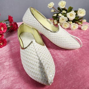 White Wedding Mojari Shoes for Men: Indian Groom Sherwani Jutti
