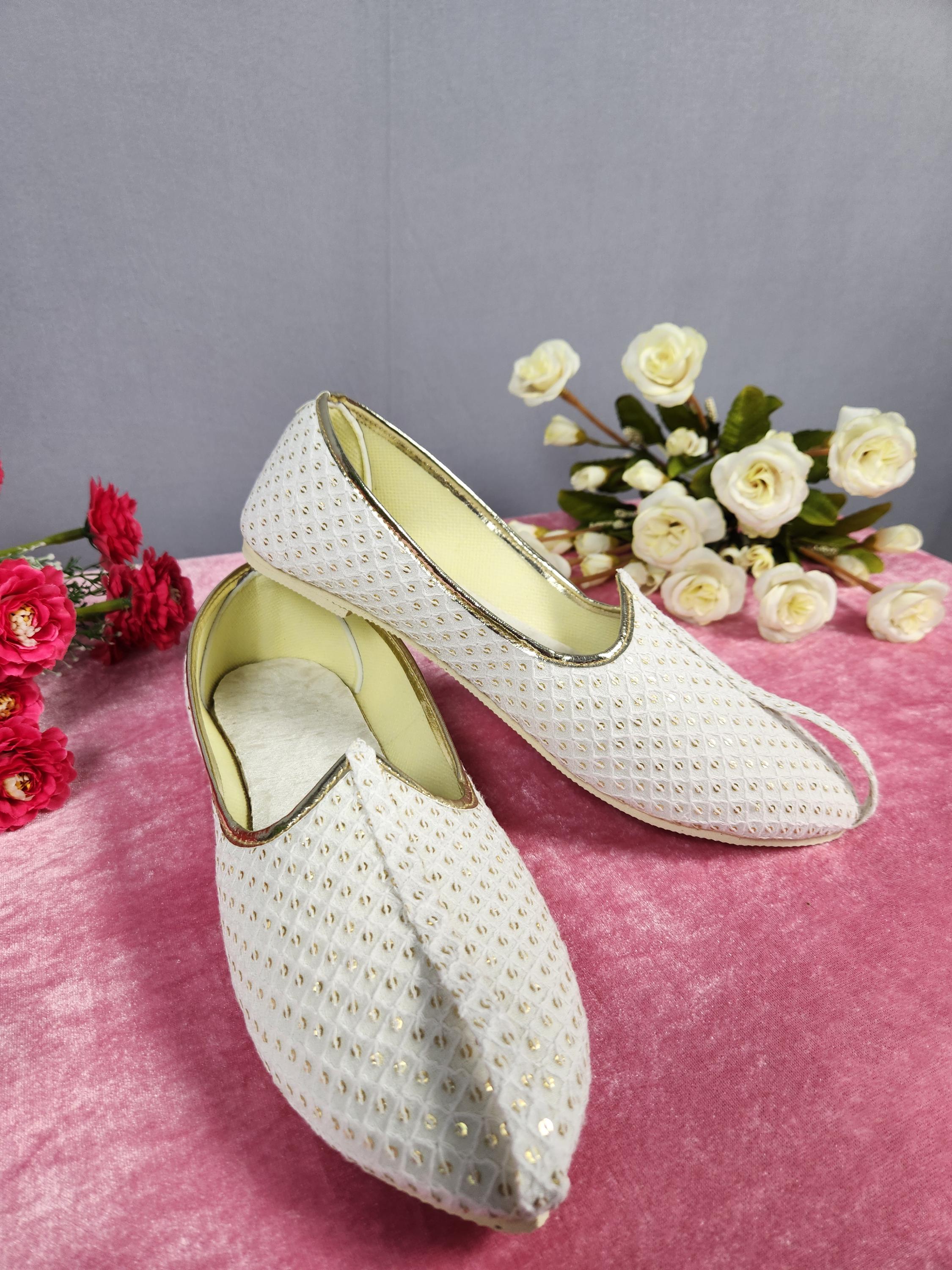 indian sahi mojdi for groom