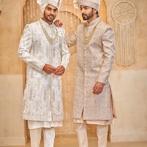 Red Wedding Mojari Shoes for Men: Indian Groom Sherwani  display picture 2