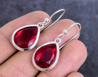 Boucles d'oreilles en grenat rouge, faites main, en argent sterling 925, pendantes, à facettes, cadeau idéal pour la Saint-Valentin ou pour votre amie.