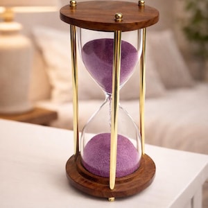 Handgefertigte Sanduhr aus Holz: Messingrahmen, grüner Sand - 5-Minuten-Timer