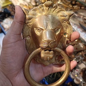 Handmade Lion Head Door Knocker – Brass Wall Mount Ring Pull for Home Entryway Decor
