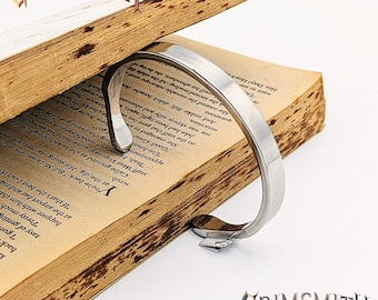 Aangepaste dunne zilveren manchetarmband – massieve spiegel gepolijst stalen armband voor mannen en vrouwen, gegraveerd minimalistisch cadeau, handgemaakte industriële sieraden