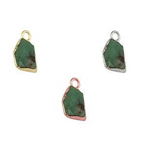 Roher Smaragd Stein Anhänger | Natürliche grüne Edelstein Halskette | Einzigartige Mai Geburtsstein Schmuck