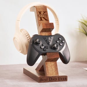 Custom Wooden Headphones Holder,Personalized Controller Stand, Engraved Gaming Controller and Headset Stand,Christmas Gift for Gamer