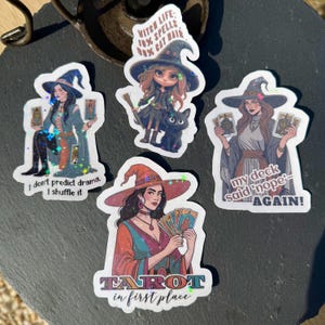 Witchy Vinyl-Aufkleber | Große wasserdichte Aufkleber | Holographische Sticker | Tarot Aufkleber | Lustige Hexe Aufkleber | Witchy Vibes Sticker
