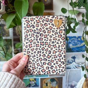 leopard Kindle insert