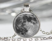 Pleine lune astronomie bijoux système solaire Outer Space Art pendentif avec chaine boule inclus
