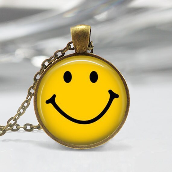 Classic Yellow Smiley Face Necklace Be 