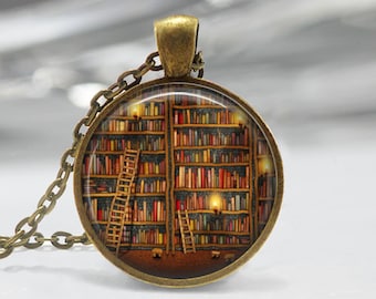 Naszyjnik z Biblioteki Książka Bibliotekarska Biżuteria dla Bibliofilów Bookworms Wisiorek artystyczny z brązu lub srebra z łańcuszkiem w zestawie