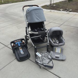 Sistema de cochecito UPPAbaby V2 Cruz 2024 usado y asiento para bebé con funda para lluvia, limpio, sin usar