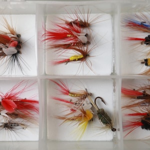 Vintage Fishing Flies with Case - Fishing Lure Case - Vintage Flyfishing Flies - About 24 Lures - Vintage Fishing - Fly Fishing - Never Used